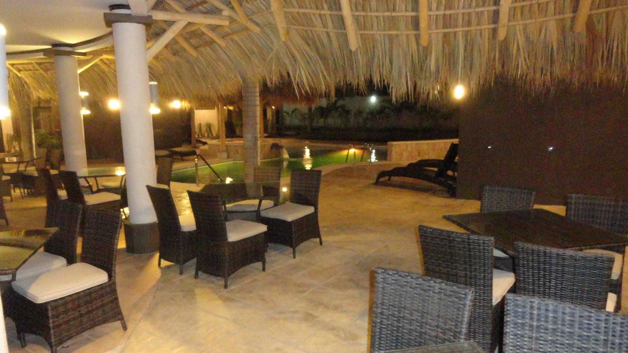 Hotel Colono Beach Coco Exterior photo